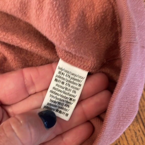 Victoria Sport ruffle sleeve Rose Pink Sweatshirt medium - Picture 6 of 7